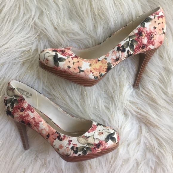 floral pumps payless